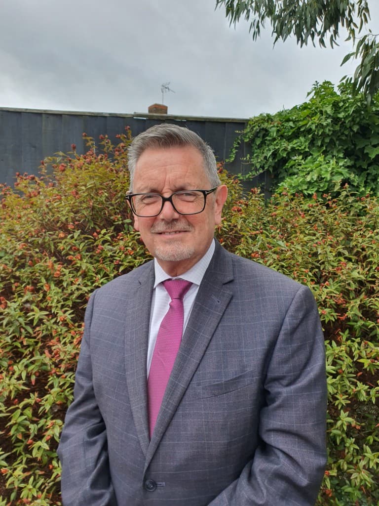 Ian Hanks